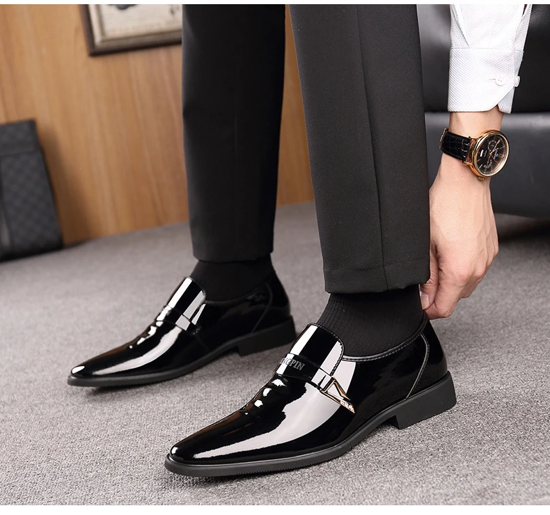 Мужские модельные итальянские кожаные туфли; модные мужские кожаные мокасины без шнуровки; Блестящие деловые мужские туфли; мужские туфли с острым носком