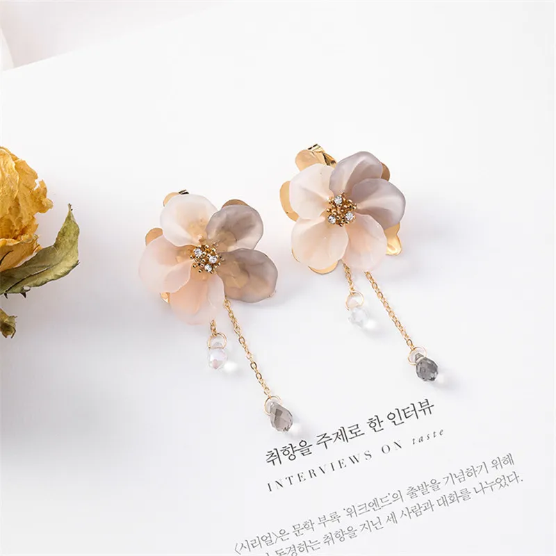 Корейская двухслойная металлическая акриловая Длинная цепочка в виде цветка, висячие серьги с кисточкой и кристаллами, милые модные женские ювелирные изделия 5B3020