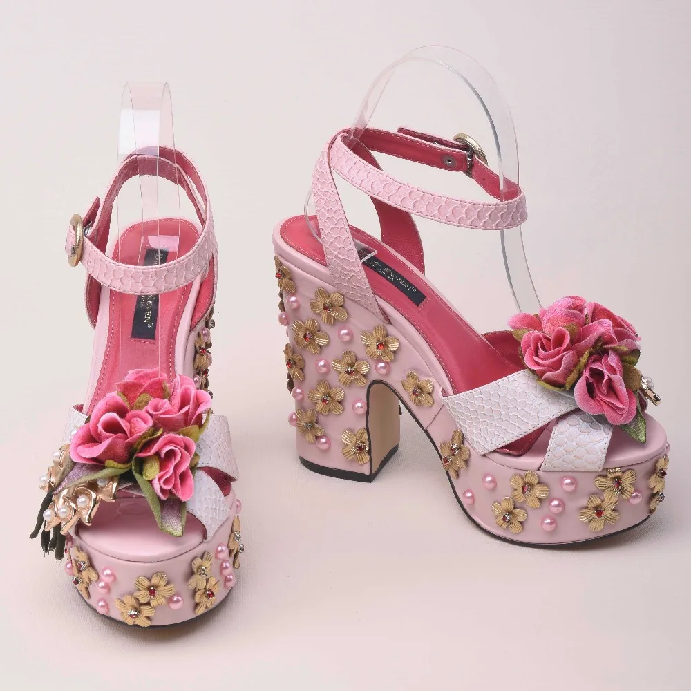 

2018 newest beautiful pink flower decorations platform sandal for woman open toe crystal rivets thick heels summer sandal white