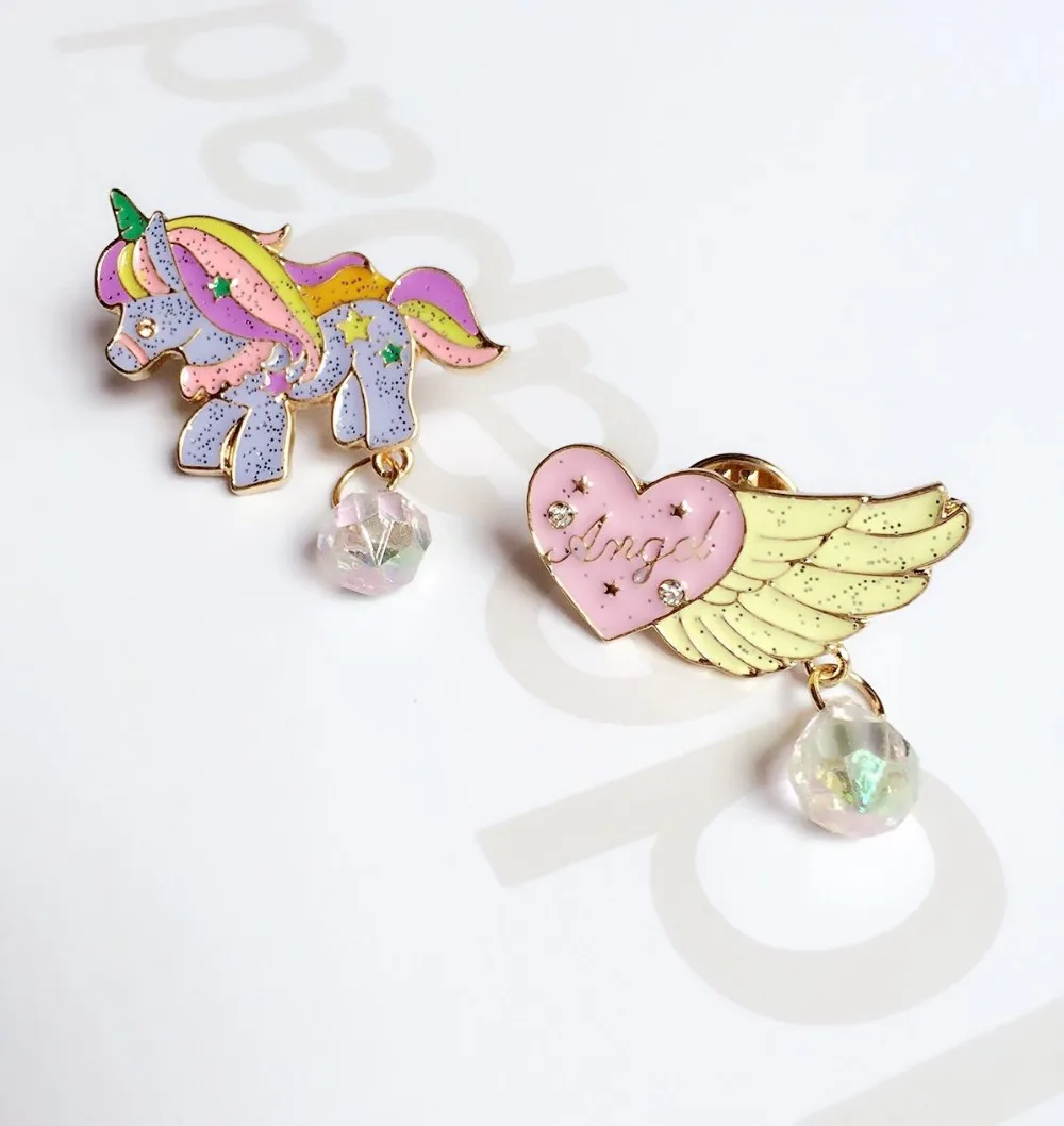 

Free shipping New IN Enamel Unicorn Wing Heart Brooch Pin Bijoux Gift Banquet gown coat handbag hat cute korean sweet DIY