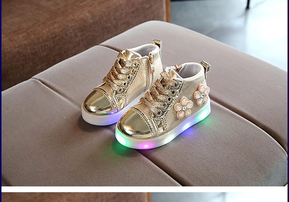 girls-light-sneakers-4_02