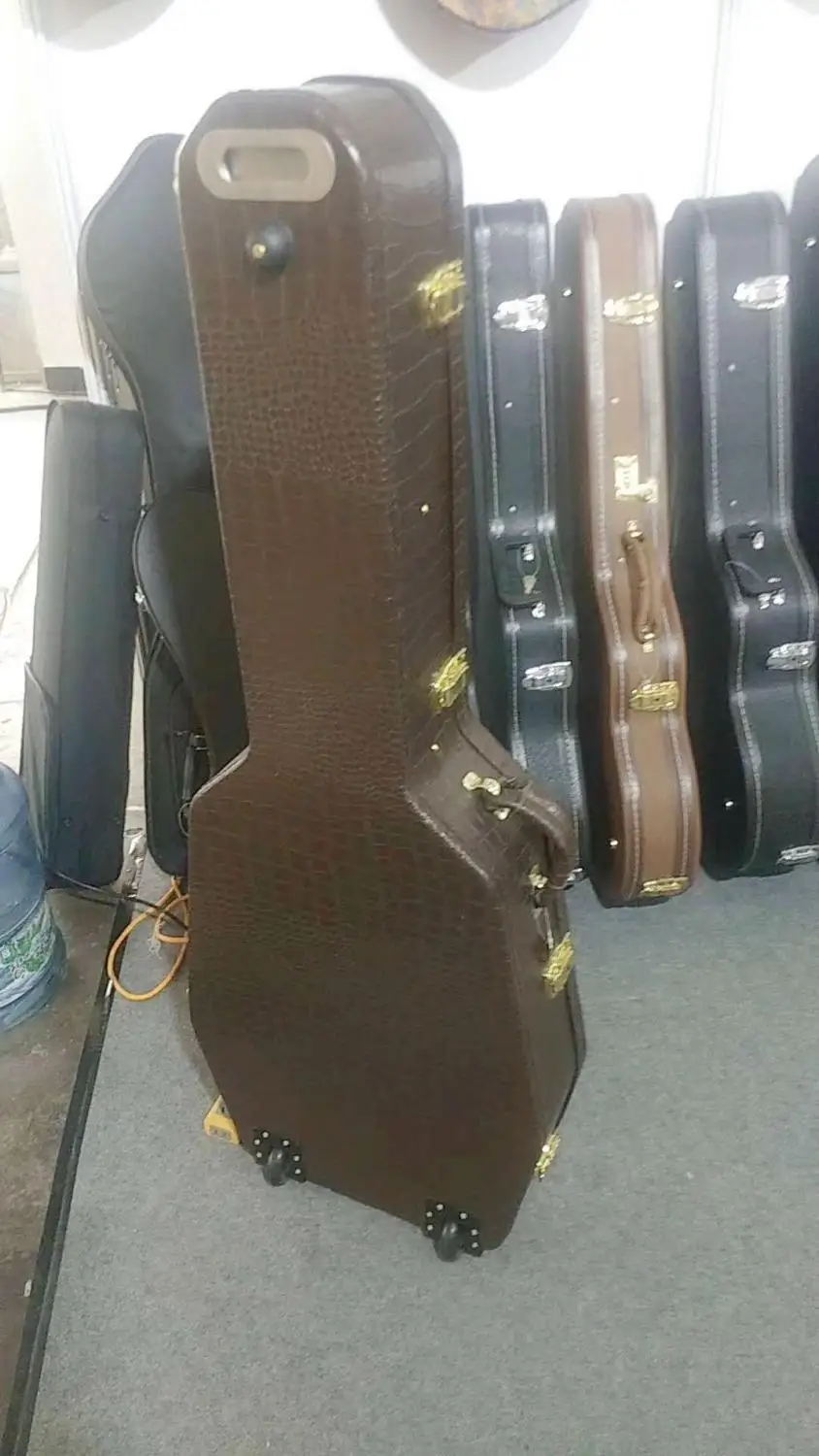

2019 New Hardshell Guitar case 41 inch Acoustic Guitar case, Brown croco 2 Wheels can pull and guitar stand, can upright