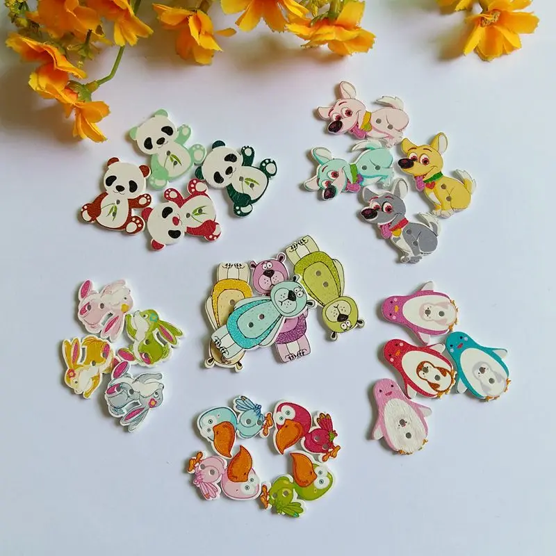 

120PCs Mixed color 2 Holes Wooden Buttons For Christmas Decorative Buttons For Crafts Scrapbooking Supplies DIY Random Color