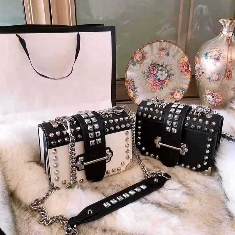 

Luxury Handbags Women Bags Designer Rivet Chain Shoulder Messenger Bags Women Purse and Handbags Sac A Main