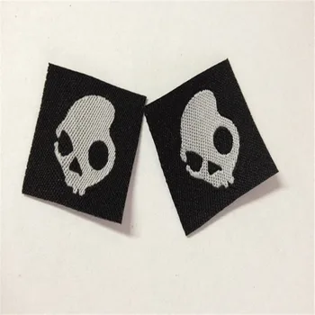 

Customized Garment Label Flag Label