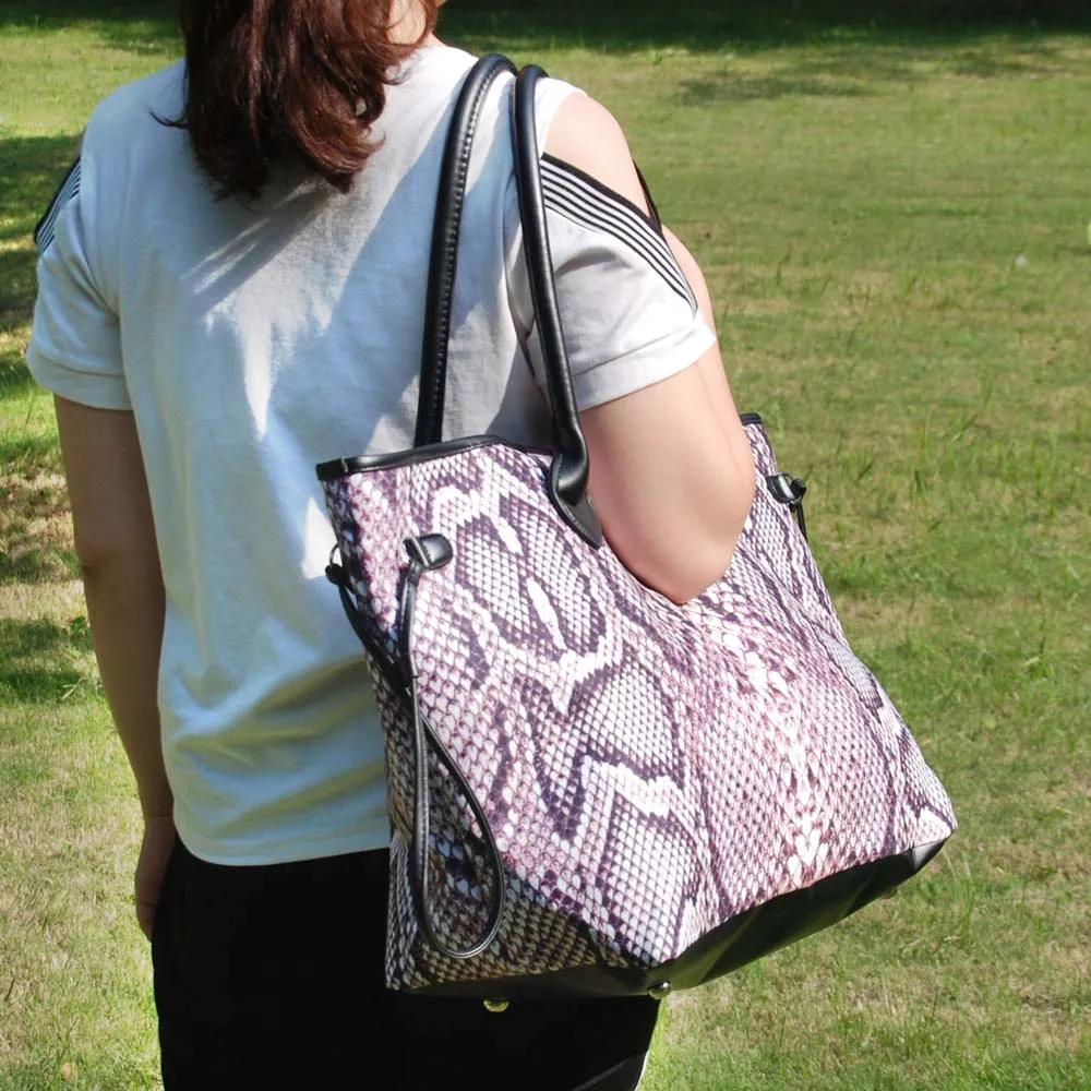 1269-snake endless tote (7)