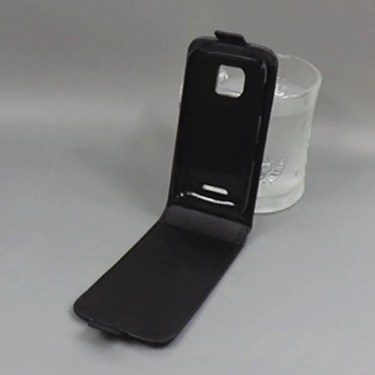 Lenovo p2a42 чехол. Cf c2 флип-чехол. Charger sleeve. Чехол который открывается вниз. Чехол у которого поднимается место для карты.