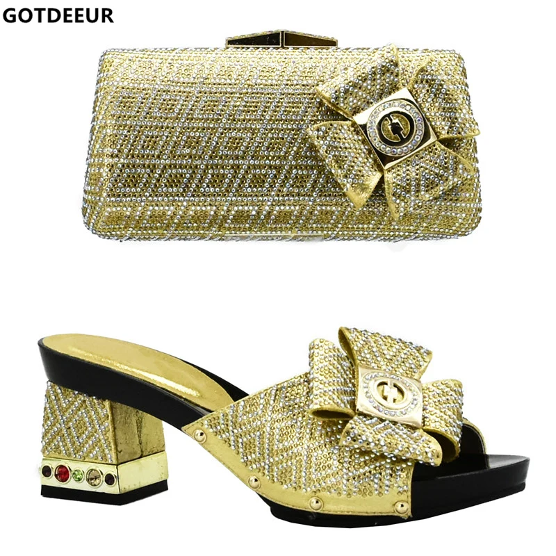 Afrikaanse Schoenen en Tas Set voor Partij Italiaanse Strass Bruiloft Schoenen en Tas Set Versierd met Strass Slip op Vrouwen pompen Afrikaanse Schoenen en Tas Set voor Partij Italiaanse Strass Bruiloft Schoenen en Tas Set Versierd met Strass Slip op Vrouwen pompen