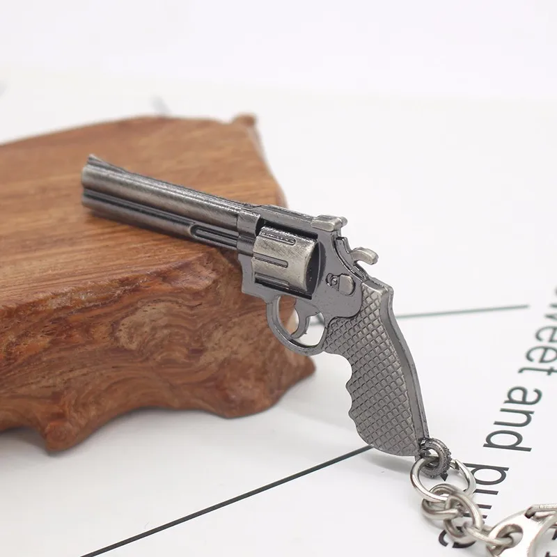 Trendy Gun Keychain Hot Game imitated Revolver Gun Key Chains 3D Weapon Arms Black Metal Key Chain Jewelry Unisex Drop Shipping