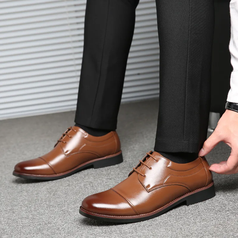 Модные оксфорды; деловая кожаная обувь; Мужские Винтажные модельные туфли в стиле ретро; Высококачественные мягкие дышащие мужские офисные туфли на плоской подошве