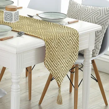 

Embroidered Hollow-out Table Runner European Style Hotel Home Restaurant Decor Coffee Tea Dinner Table Flag Tassels Bed Runners