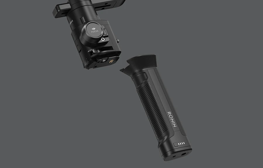 DJI Ronin-S BG37 Grip делает Ronin-S совместимым для ручного использования встроенный аккумулятор 2400 мАч обеспечивает питание карданного стабилизатора до 12 часов