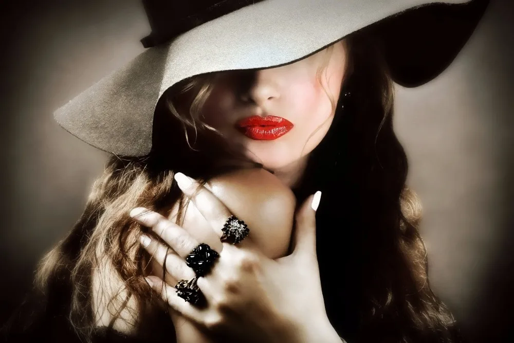 girl-lipstick-red-lips-hat-hand-ring-KD052-living-room-home-wall-modern-art-decor-wood