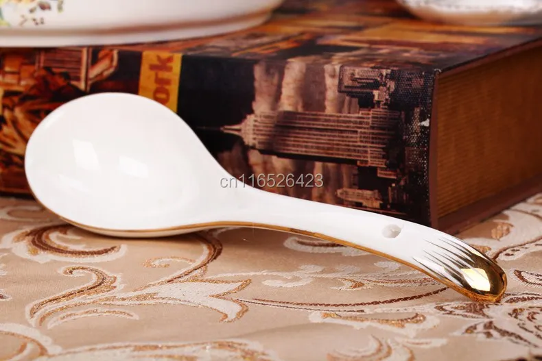 Комплект из 70 предметов, европейская роскошная Золотая посуда ручной работы, набор посуды с золотым тиснением из костяного фарфора