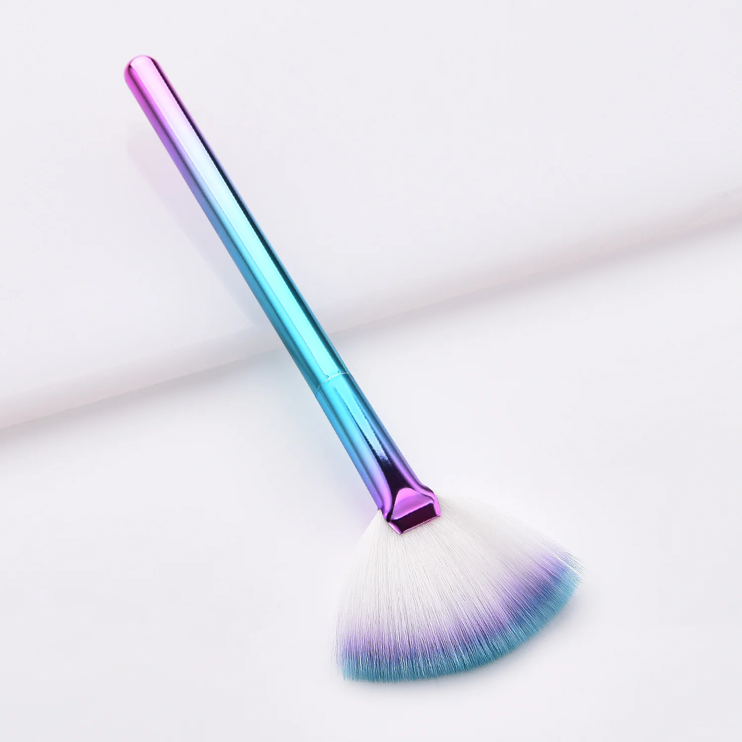 

Professional Face Makeup Brush Highlighter Contour Loose Powder Fan Brush and Eyeshadow Makeup Brush Cosmetic Tools