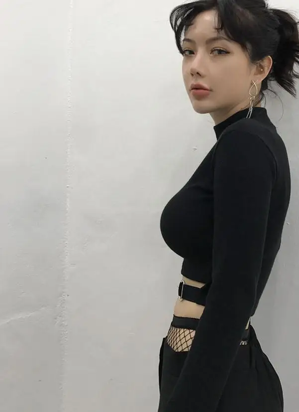 Black Gothic Tops Women Long Sleeve T-shirt Korean Sexy Creative  Navy-baring Tops With Ring High Waist Slim Chic Short T-shirt 6