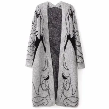 

2016 Winter Women Cardigans Sweater V Neck Beautiful Head Portrait Batwing Sleeve Thick Warm Loose Type Casual Knit Sweater S251