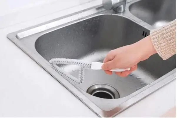 3405567851_845047883