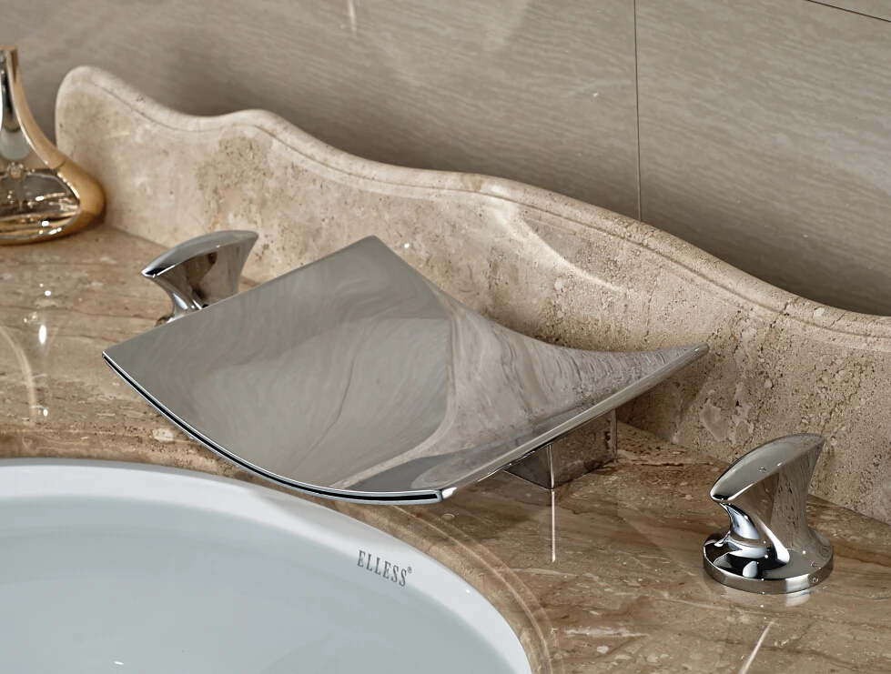 

Modern Chrome Finished Deck Mounted Bathroom Bathtub Faucet 3PCS Waterfall Mixer Tap Wth Double Handle