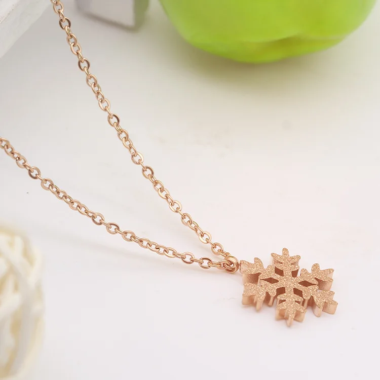 

New Fashion rose gold stainless steel women Crown necklace, pendants Free Shipping