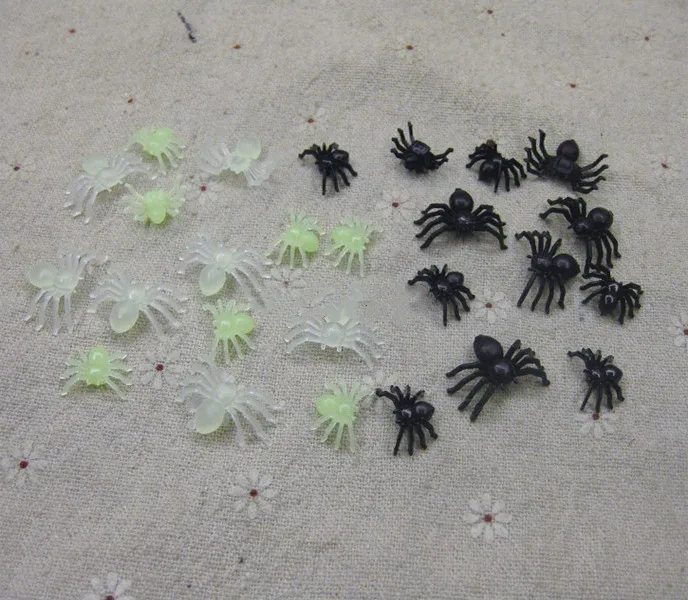 20Pcs Simulation Plastic Bugs Fake Spiders Scorpion Flies Bat For Halloween Party Favors Decoration Novelty & Gag Toys Prank toys,joke toys