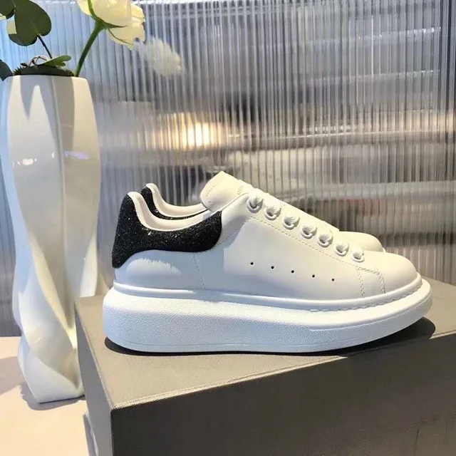 

2019 New Women's Leather Shoes Wild Personality Shoes Designer Fashion Brand High Quality Women's Shoes Women's Shoes Size 34-40