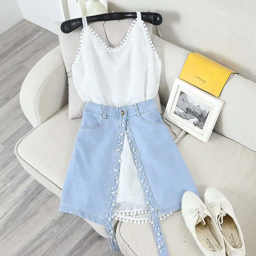 devki-nosite-yubki-podlinshe-vse-zhe-vidno-onlayn-porno-lesbiyanki-bolshie-siski