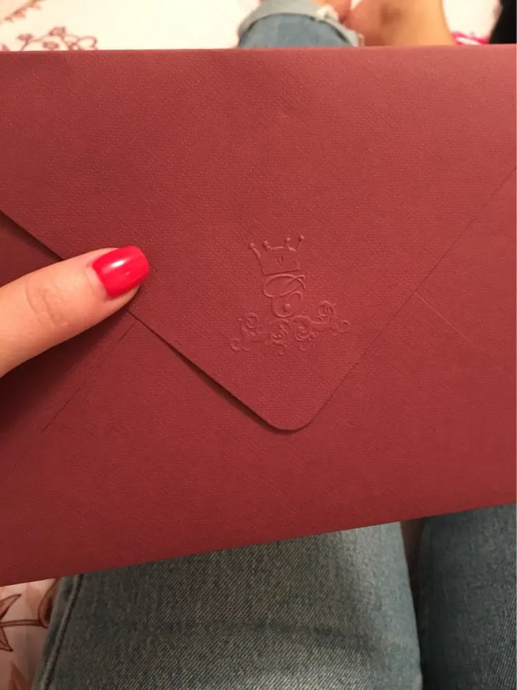 Высокое качество настроить тиснение штамп ваш логотип персонализированная печать для тиснения письмо голова установка/Свадебный конверт карты на заказ
