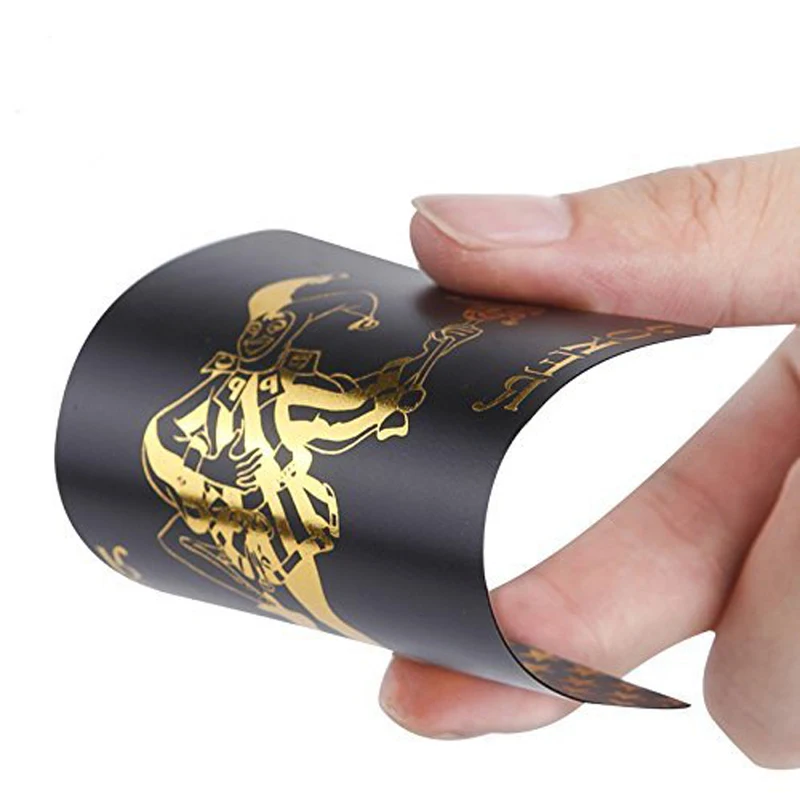 Koop 1 set Speelkaarten Set Waterdichte Plastic Poker Zwart PVC Goud Zilver Folie Poker Deck Game Card Klassieke Goocheltrucs tool Joker