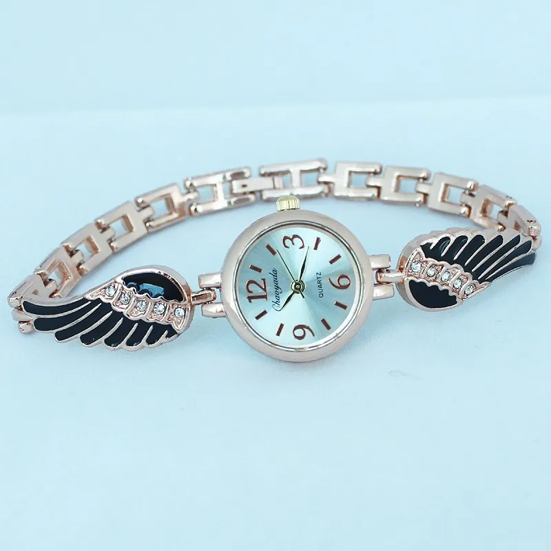 O91 (15) wristwatch c