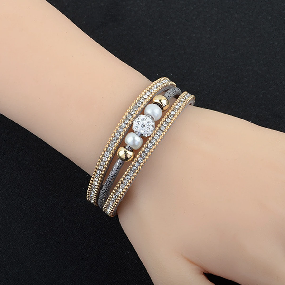 Vintage Fashion Women Bracelet Jewelry Leather Multilayer Luxury Full Crystal Beads Bracelets Punk Charm Magnetic Bangle Cuff