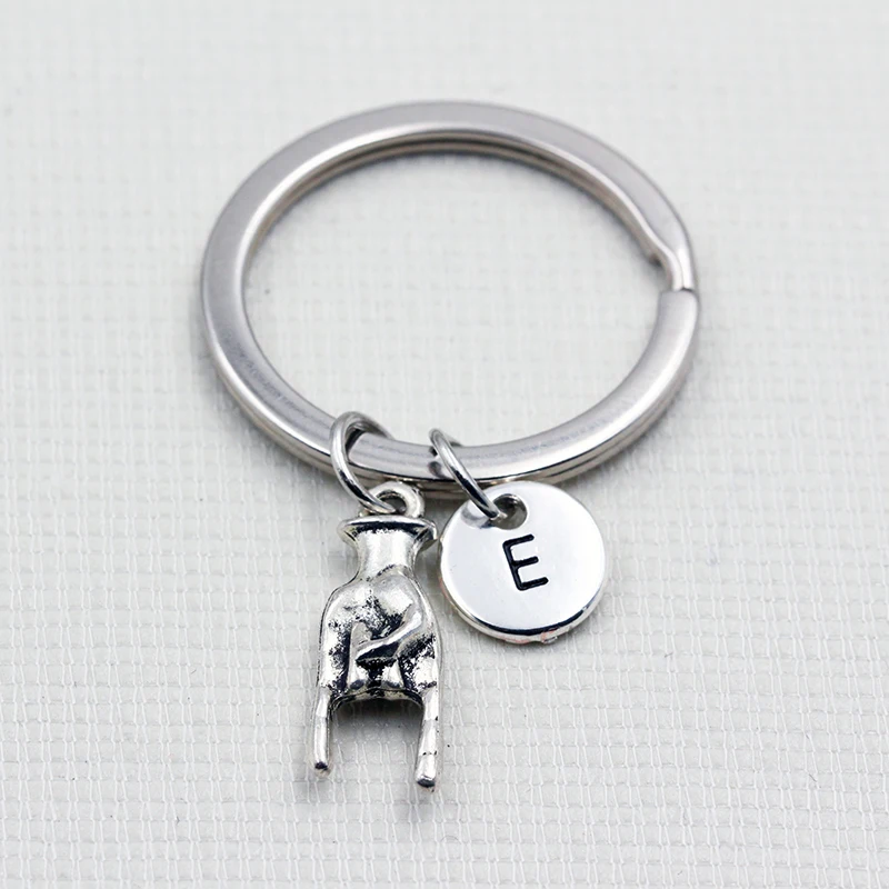 

Sign Language Of Rock Music/Personalized Keychain Keyrings/English Alphabet A To Z Letters Key Chain/Fashion Jewelry