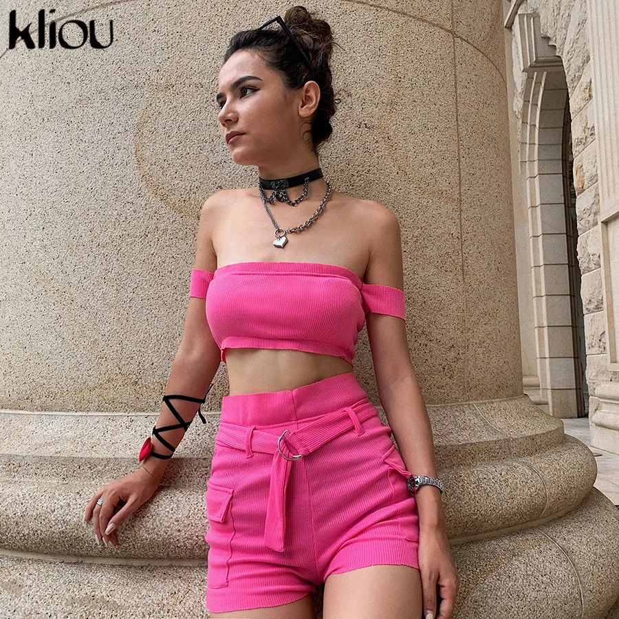 Kliou النساء عارضة مائل الرقبة قصيرة قطعتين مجموعة الأحمر قطع علوية بدون أكتاف مع الزنانير السراويل الزي 2019 الصيف عطلة الملابس Kliou النساء عارضة مائل الرقبة قصيرة قطعتين مجموعة الأحمر قطع علوية بدون أكتاف مع الزنانير السراويل الزي 2019 الصيف عطلة الملابس