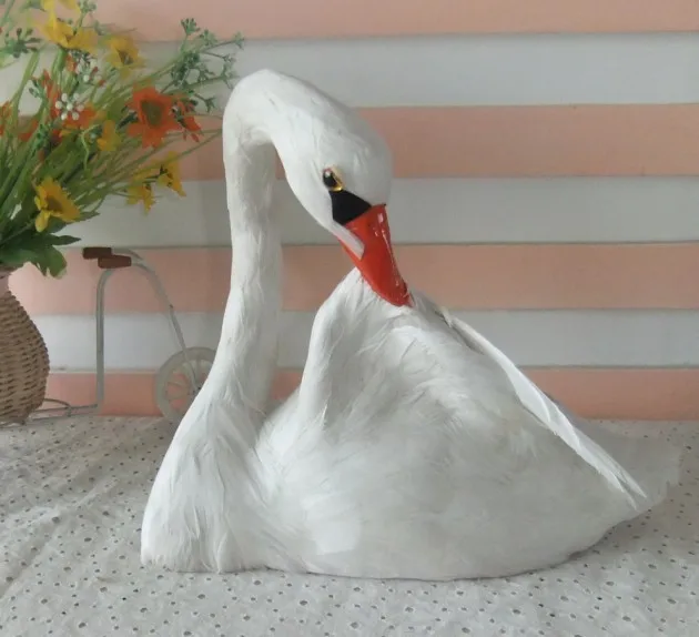 Белый моделирование Лебедь игрушки пластика и перья Лебедь реквизит подарок около 21x25 см 1569