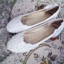 Плюс размер 41, 42, 43 на плоской подошве свадебные туфли женщина ленты луки жемчуг белого кружева женские на плоской подошве свадебные туфли на плоской подошве обувь женская
