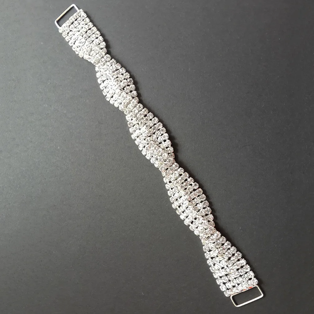 

Tangpan 1PCS Rhinestone Bikini Connectors/ Buckle For Swimming Wear Bikini Decoration BN07