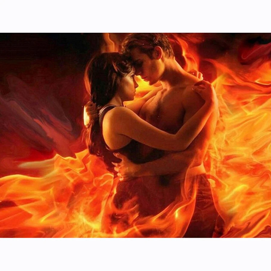Сердце страсти. Картинки на рабочий стол огонь. Огненное сердце. Пламенный поцелуй. Огни любви.