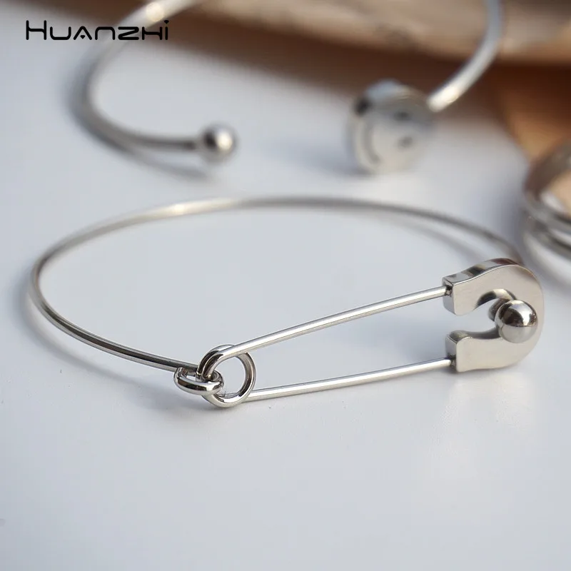 

HUANZHI 2019 Paper clip Minimalist Geometric Alloy Office Elegant Design Bangle Bracelet For Women Girls Wedding Party Jewelry