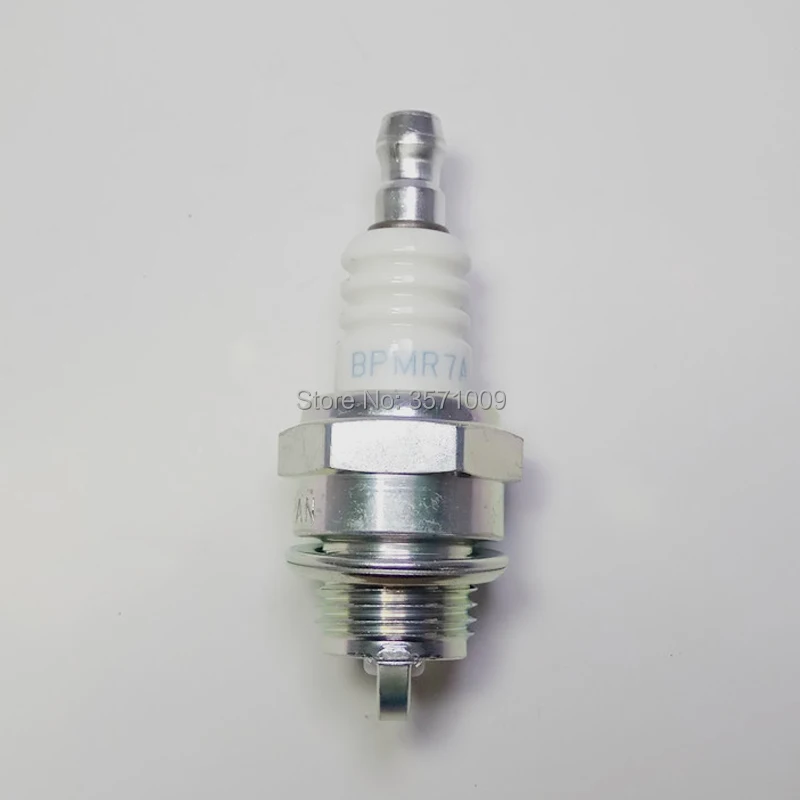 HOT sparking plug 2PCS BPMR7A high quality auto Spark Plugs ignition