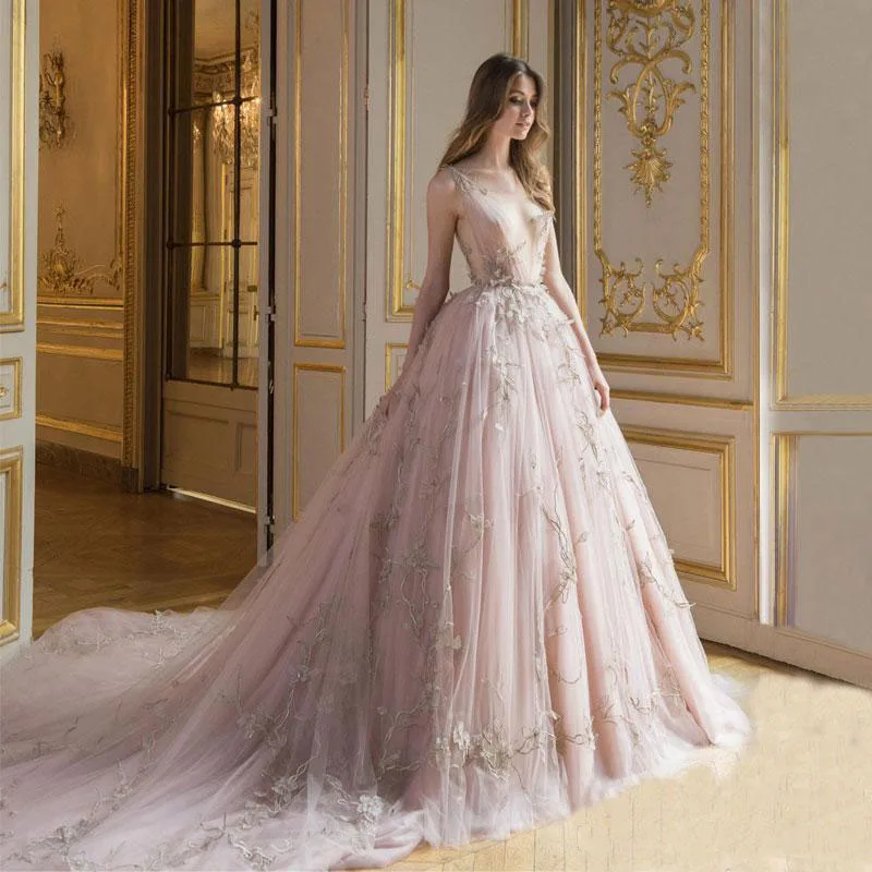 

2019 Spring New Tulle Long Prom Gowns Evening Formal Dress Unique Lace Appliques V Neck Charming Party Gowns Vestidos de fiesta