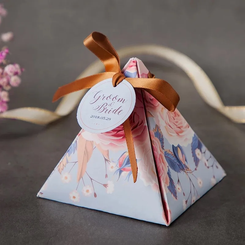 

100pcs New European Floral customized tags Triangular Pyramid Wedding Favors Candy Boxes Bomboniera Party Gift Box