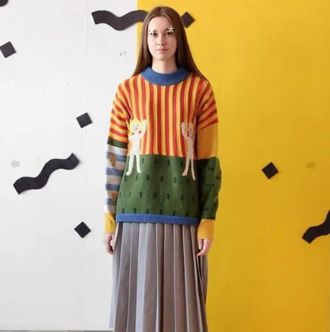 

College wind cute round neck striped patchwork sweater