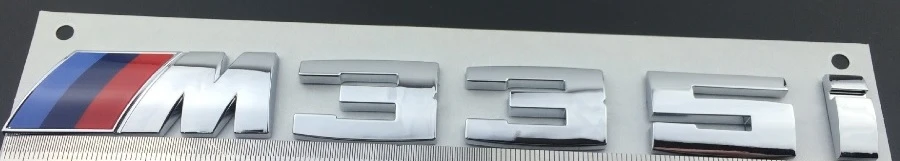 Stemma Emblema Copertura bagagliaio Posteriore Tronco Argento lucido 340i 335i 335d 330d 330i 328i 328d 325i 325d 323i 320i 320d 318i 318d 316i 316d per modelli serie 3 E36 E46 E90 E91 E92 E93 F30 F31 Stemma Emblema Copertura bagagliaio Posteriore Tronco Argento lucido 340i 335i 335d 330d 330i 328i 328d 325i 325d 323i 320i 320d 318i 318d 316i 316d per modelli serie 3 E36 E46 E90 E91 E92 E93 F30 F31
