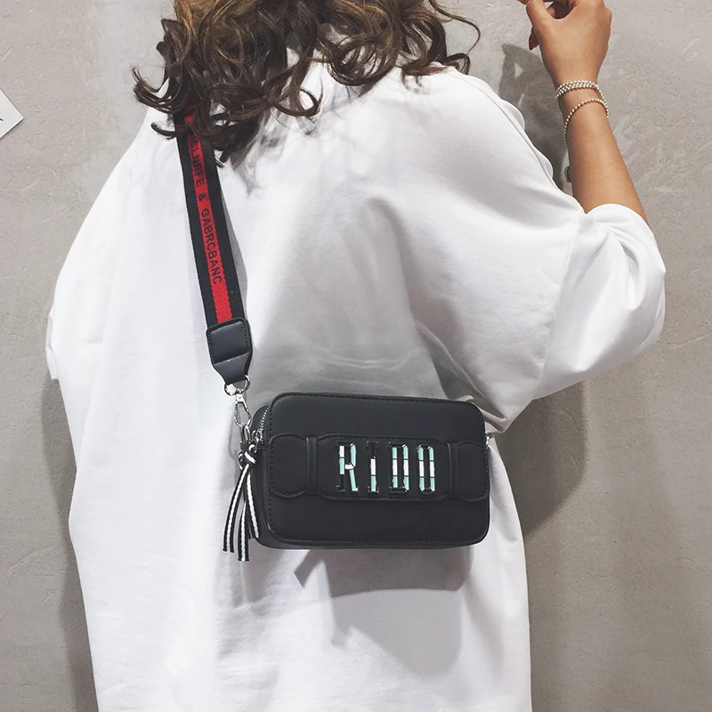 

Women Leather Messenger Bags Mini Small Pack Shoulder Bag Fashion Letters Crossbody Bag Female Solid Color Handbags louis gg bag