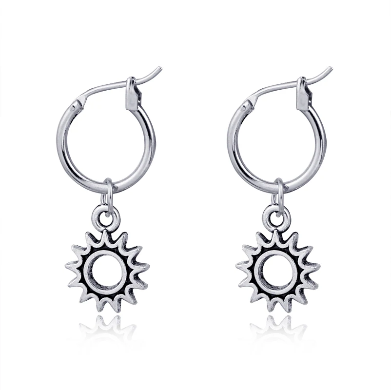 

1pair Simple Hollow Small Sun Pendant Hoop Earrings For Women Retro Antique Silver Endless Circle Earrings Brincos Jewelry E63-1