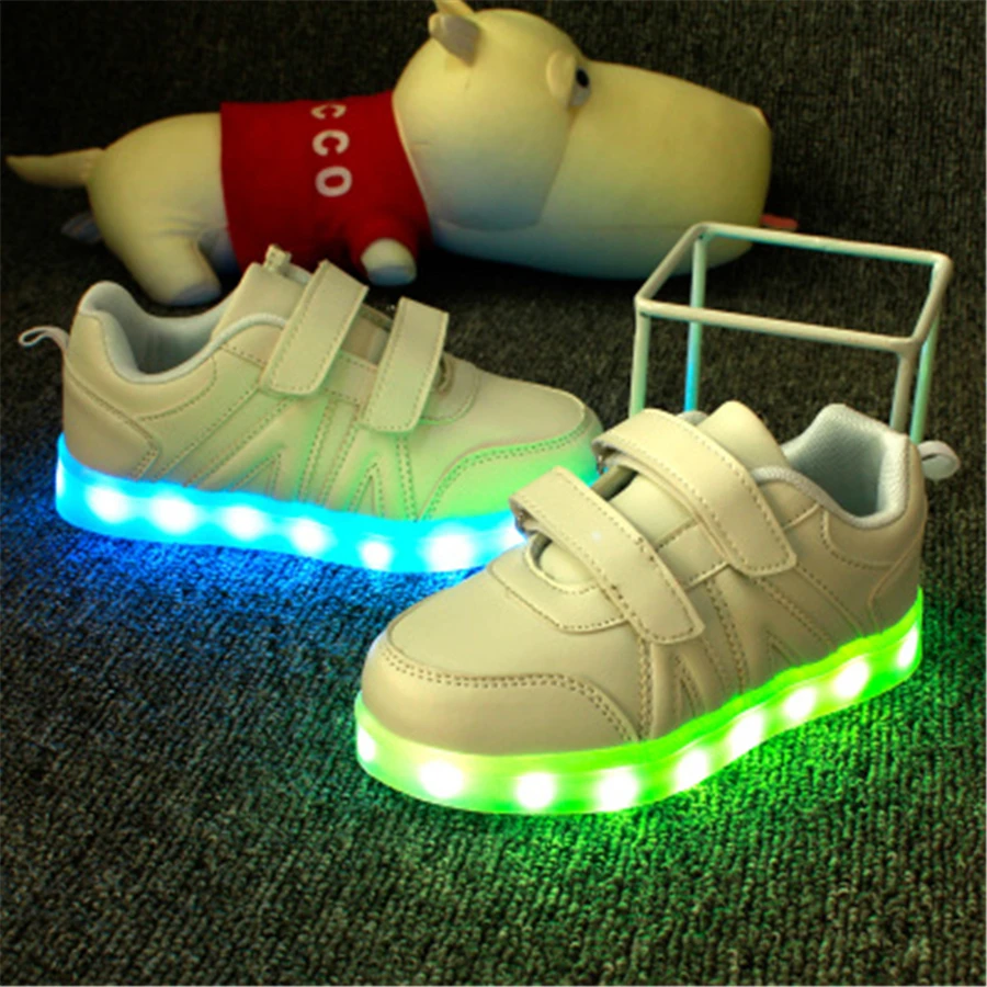2017 Kids Casual Shoes Light Leather Shoes Girl Kids Shoes White Luminous Sneakers Kids Sneakers