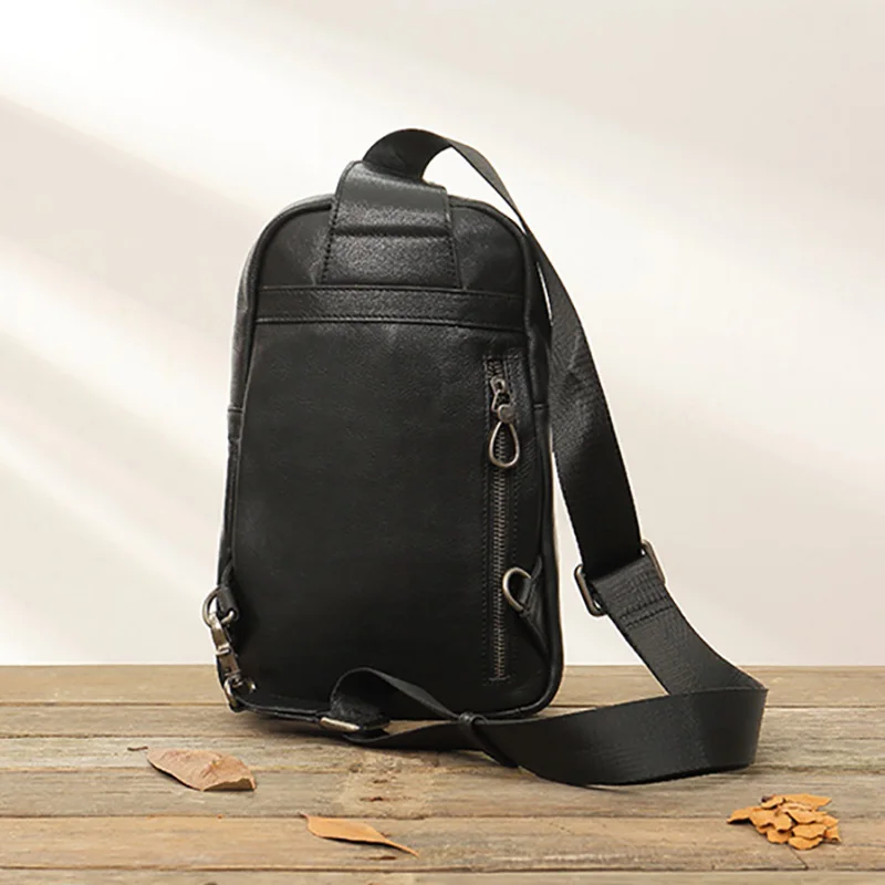 AETOO Male head cowhide casual bag, handmade soft leather man crossbody bag, single shoulder retro leather chest bag