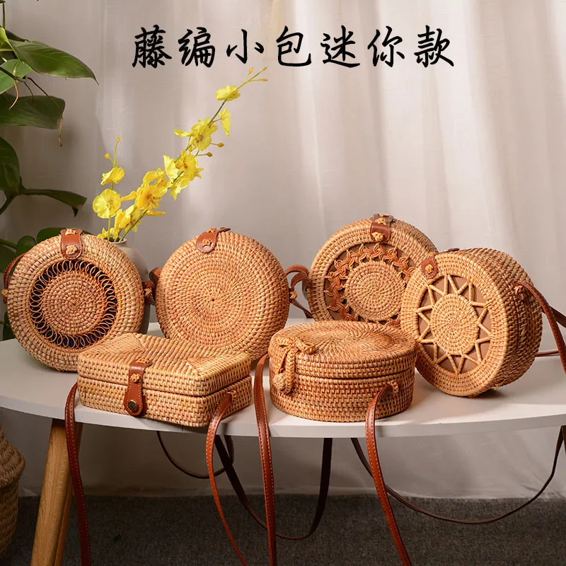 

Butterfly knot hand knitted oblique cross-beach rattan knitted round Mini-Bag