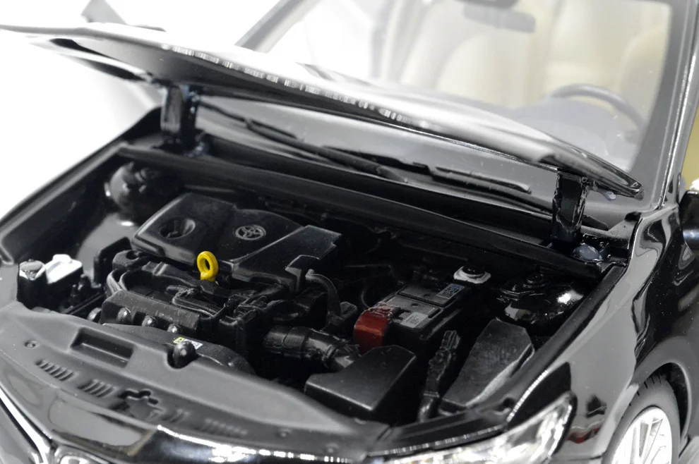 1/18 1:18 1 18 Масштаб Toyota Camry 2018 8 е поколение черная статическая имитация отлитый под