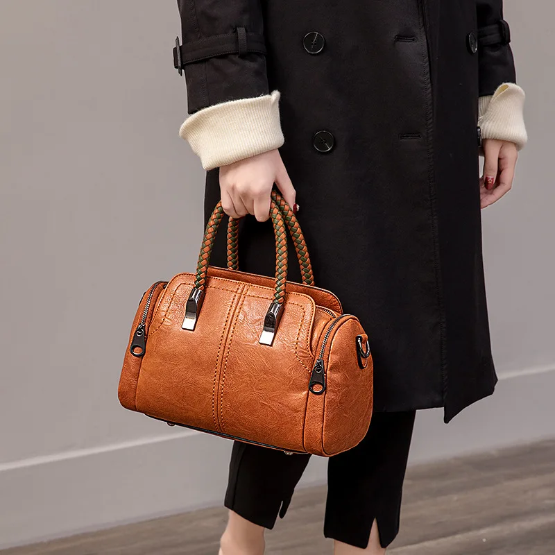 

2019 New Simple Modern Bag Slant Bag Boston Bag Handbag